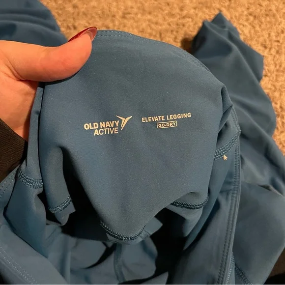 Old Navy Elevate Leggings - Picture 2 of 2